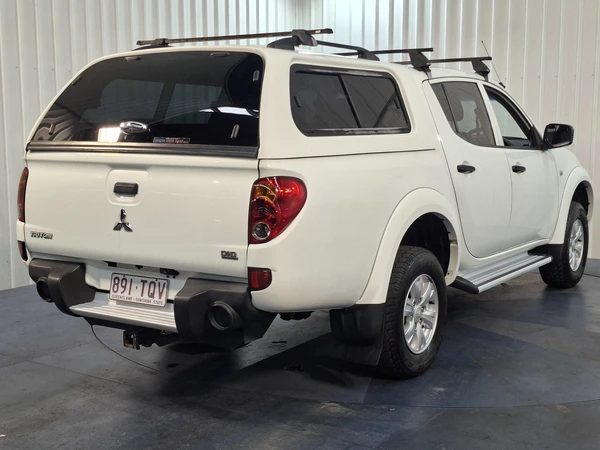 2013 Mitsubishi Triton GLX Diesel Automatic 4WD