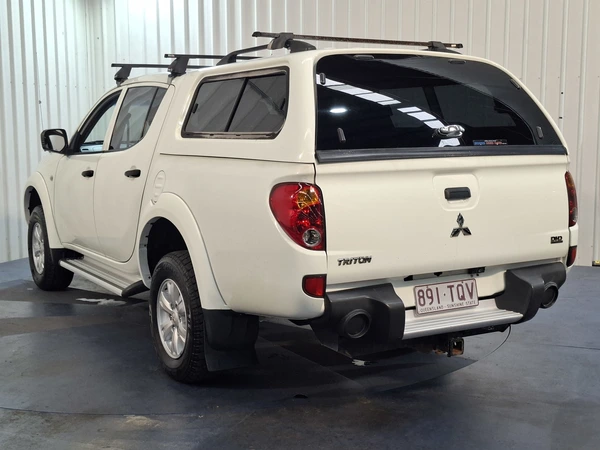 2013 Mitsubishi Triton GLX Diesel Automatic 4WD