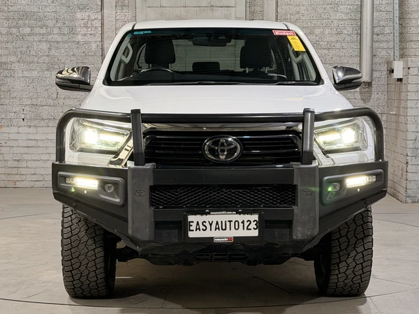 2022 Toyota Hilux SR5 4WD Automatic Diesel