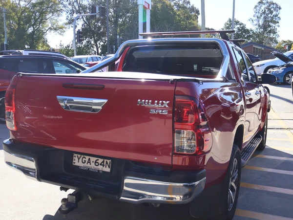 2017 Toyota Hilux SR5 Automatic Diesel 4WD