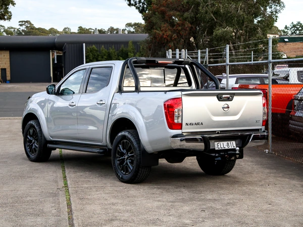 2020 Nissan Navara ST Diesel Automatic RWD
