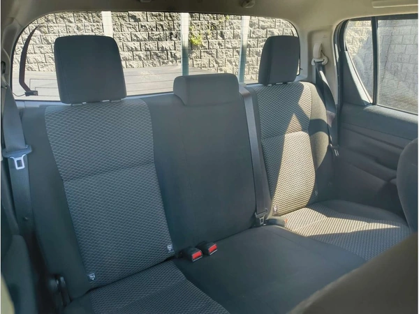 2017 Toyota Hilux Workmate TGN121R Petrol Automatic RWD