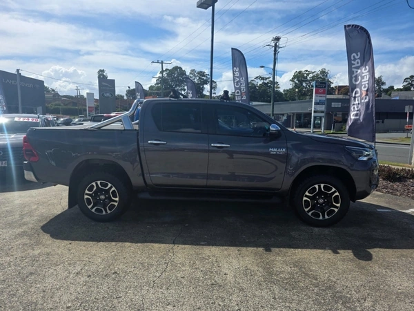 2023 Toyota HiLux SR5 4WD Diesel Automatic