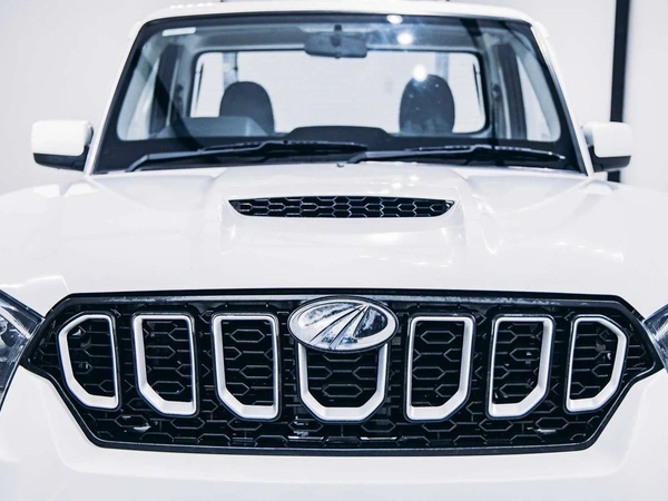 2022 Mahindra PIK-UP S6+ 4WD Manual
