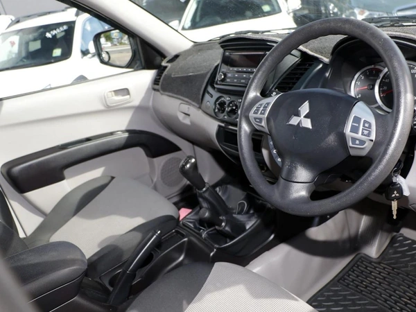 2014 Mitsubishi Triton GLX MN Turbo Diesel Manual 4WD