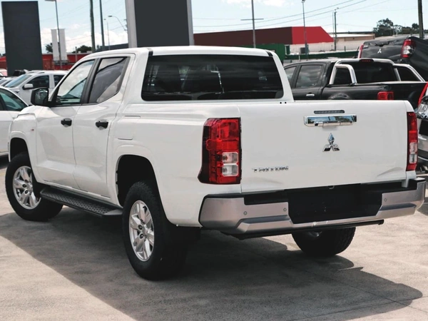 2026 Mitsubishi Triton GLX+ MV Automatic
