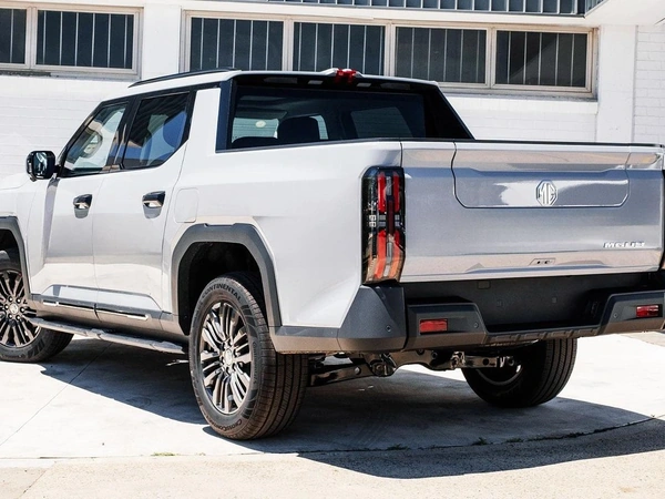 2025 Mg U9 Grey Ute Automatic Diesel