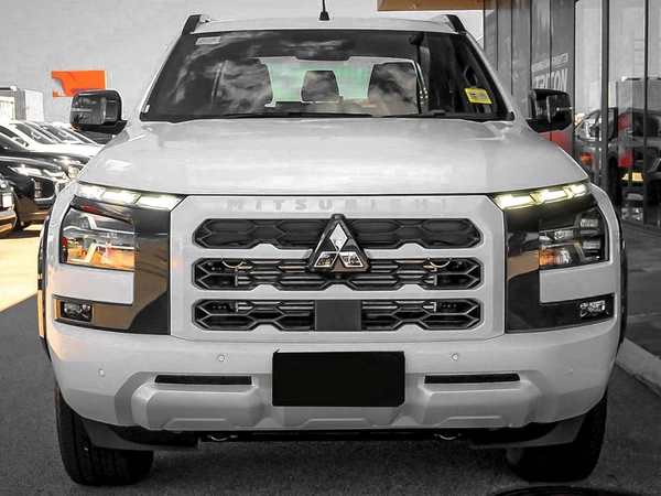 2025 Mitsubishi Triton GSR 4WD Automatic Diesel