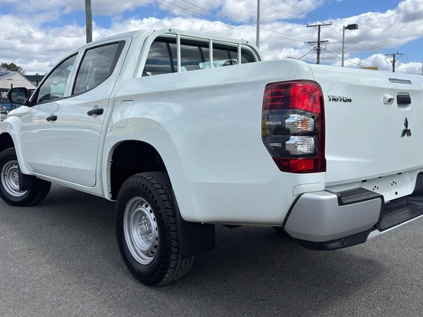 2022 Mitsubishi Triton GLX MR MY22.5 RWD Automatic Diesel