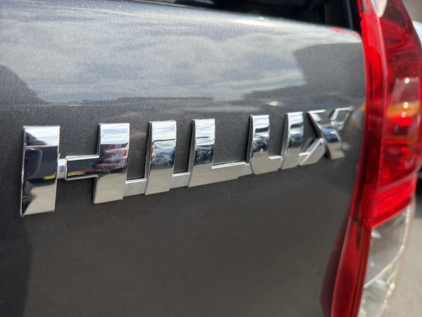 2016 Toyota Hilux Workmate Auto 4x2 Rear Wheel Drive