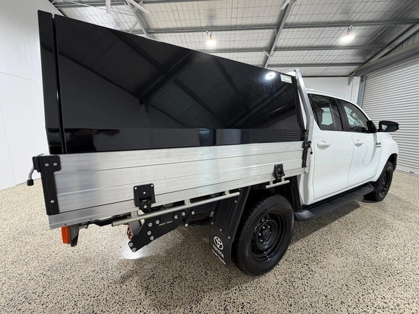2024 Toyota Hilux SR 4WD Automatic