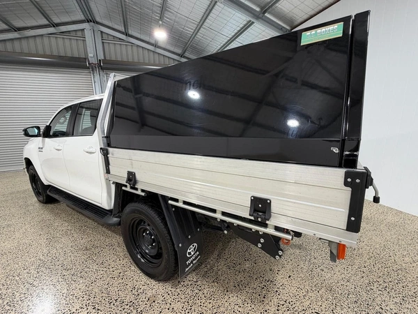 2024 Toyota Hilux SR 4WD Automatic