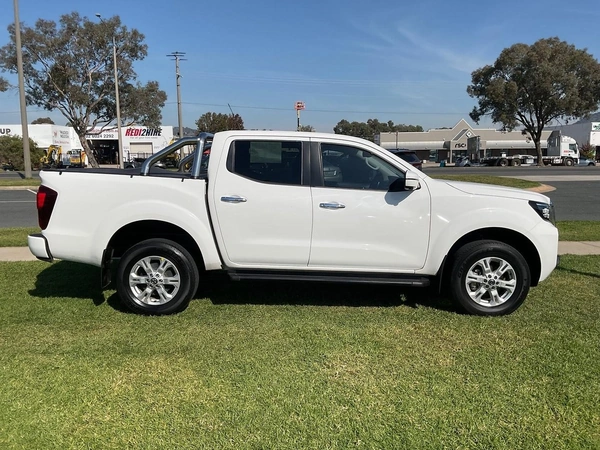 2023 Nissan Navara ST 4WD Automatic