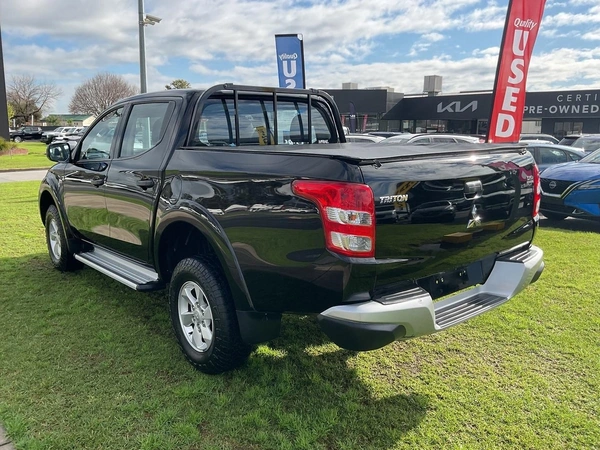 2016 Mitsubishi Triton GLX 4WD Automatic Diesel