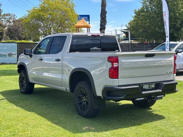 2026 Chevrolet Silverado 1500 ZR2 4WD Manual Transmission