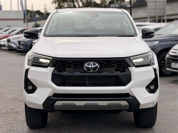 2024 Toyota Hilux SR5 48V Automatic 4WD
