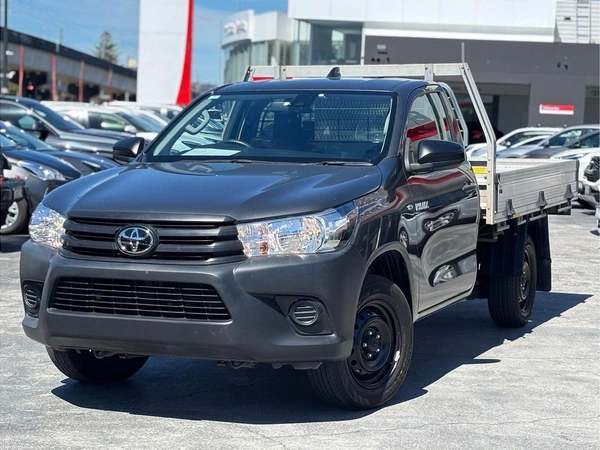 2024 Toyota Hilux Workmate Manual 4x4