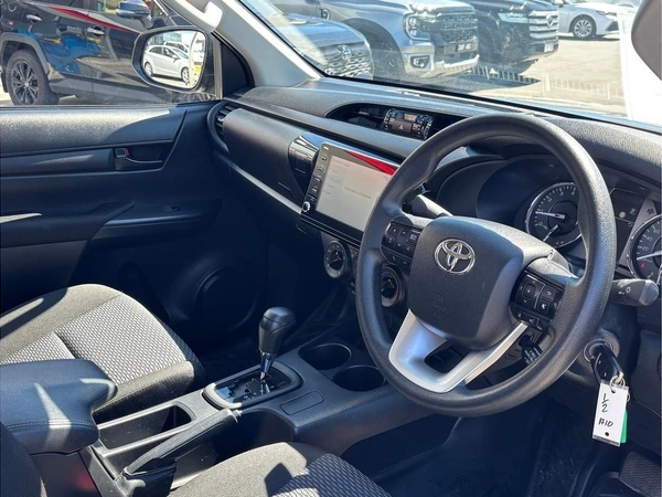 2024 Toyota Hilux Workmate Manual 4x4
