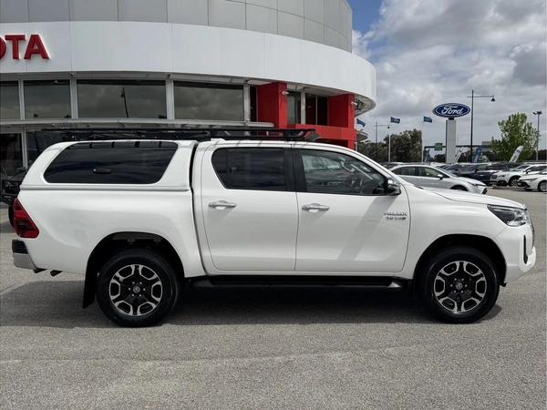2023 Toyota Hilux SR5 Diesel Automatic 4WD